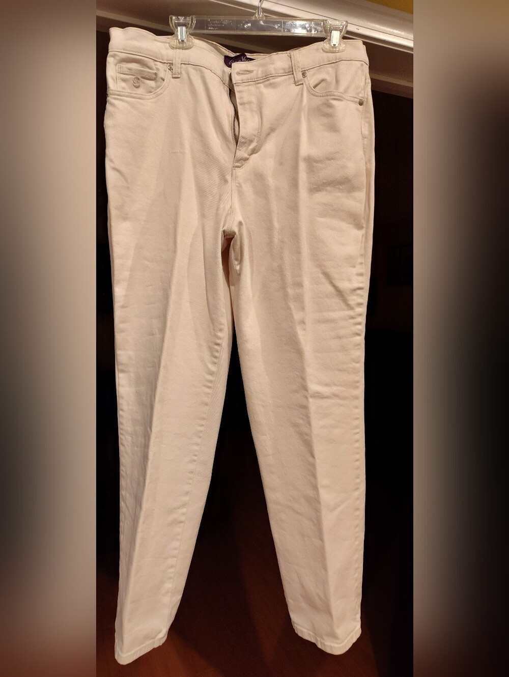 Gloria Vanderbilt Cream/White Denim Jeans with Purple Label -Amanda Style
